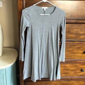 Short, long sleeve gray dress